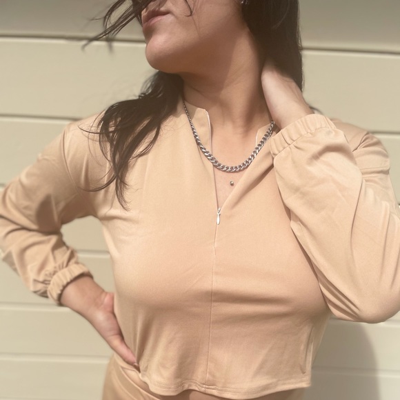 Matching set - Picture 2 of 13